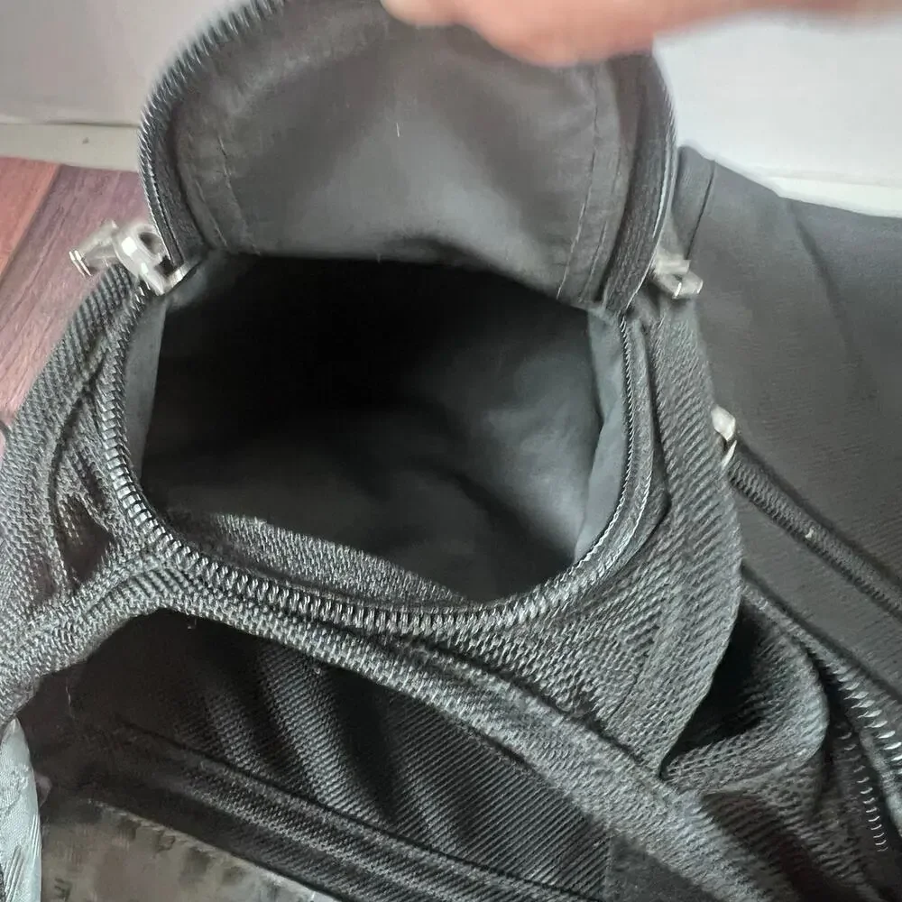Tumi Messenger Computer Work Bag‎ Expandable